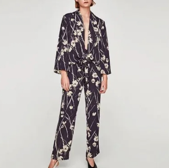 Zara Basic Dark Navy/Ivory Floral Print Kimono Style Jacket - Picture 8 of 8